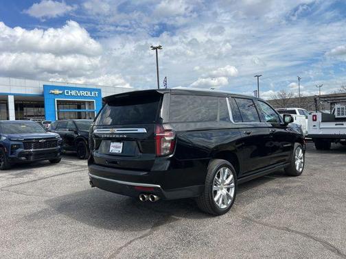 Black 2023 Chevrolet Suburban 4WD High Country