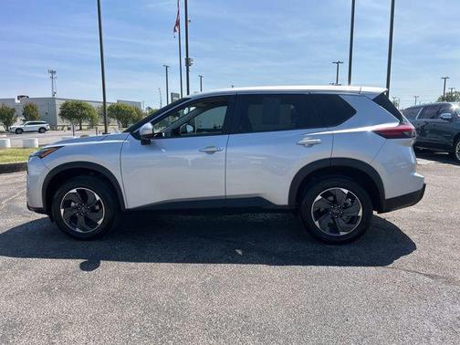 Brilliant Silver Metallic 2024 Nissan Rogue SV
