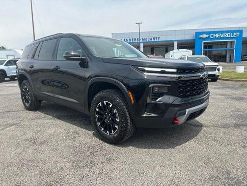 Mosaic Black Metallic 2026 Chevrolet Traverse AWD Z71