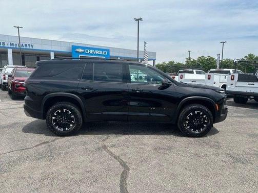 Mosaic Black Metallic 2026 Chevrolet Traverse AWD Z71