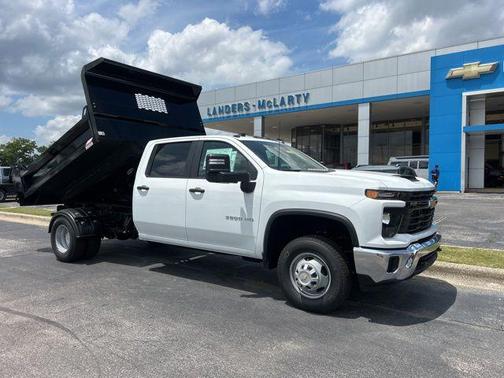 Summit White 2026 Chevrolet Silverado 3500 WT