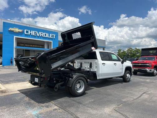 Summit White 2026 Chevrolet Silverado 3500 WT
