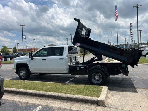 Summit White 2026 Chevrolet Silverado 3500 WT