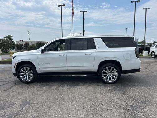 2025 Chevrolet Suburban Premier