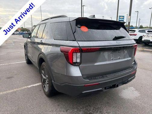 CARBONIZED GRAY METALLIC 2025 Ford Explorer ST-Line