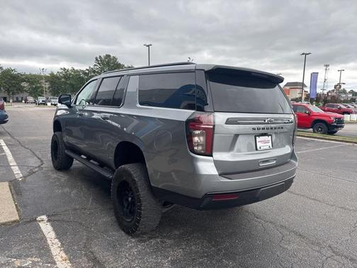 2023 Chevrolet Suburban 4WD Z71