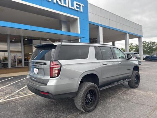 2023 Chevrolet Suburban 4WD Z71