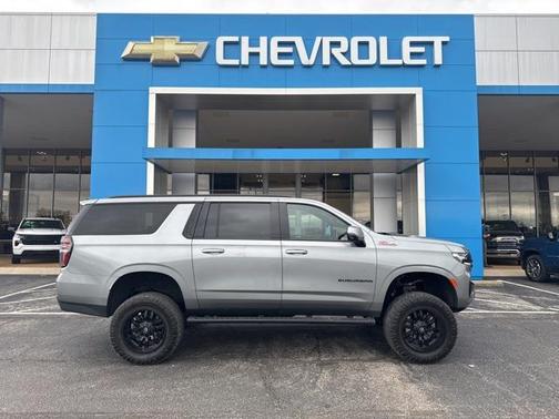 2023 Chevrolet Suburban 4WD Z71