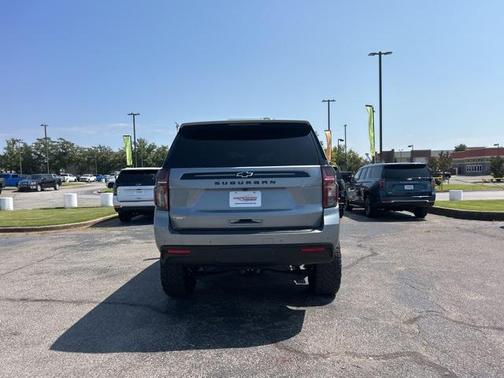 2023 Chevrolet Suburban 4WD Z71
