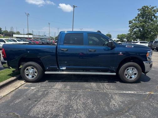 2024 RAM 2500 Tradesman Crew Cab 4x4 6'4' Box
