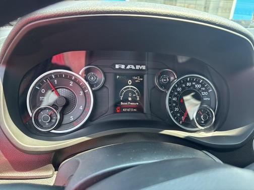 2024 RAM 2500 Tradesman Crew Cab 4x4 6'4' Box