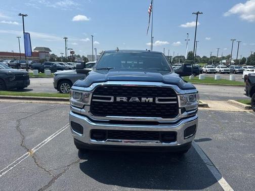 2024 RAM 2500 Tradesman Crew Cab 4x4 6'4' Box