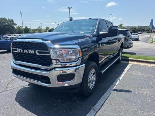 2024 RAM 2500 Tradesman Crew Cab 4x4 6'4' Box