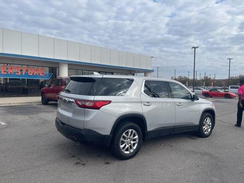 2018 Chevrolet Traverse LS