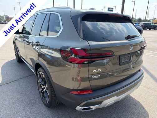 Manhattan Green Metallic 2026 BMW X5 xDrive40i