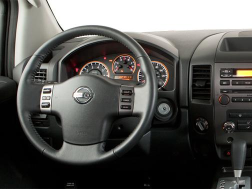 2010 Nissan Titan SE