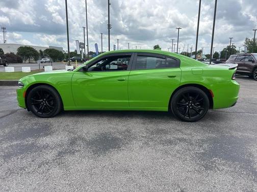 2017 Dodge Charger SXT