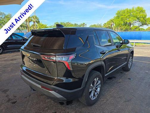 Mosaic Black Metallic 2025 Chevrolet Equinox 1LT
