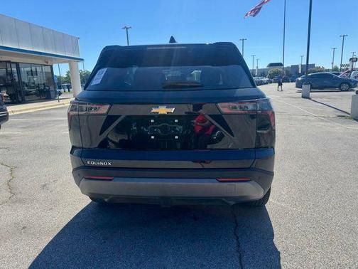 Mosaic Black Metallic 2025 Chevrolet Equinox 1LT