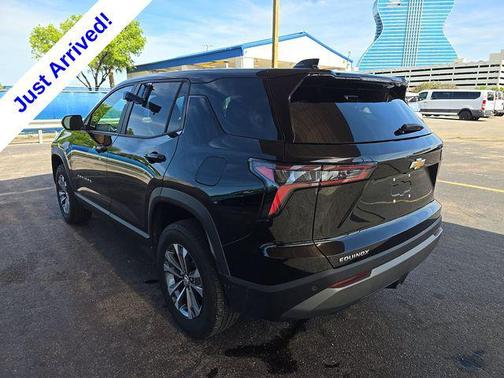 Mosaic Black Metallic 2025 Chevrolet Equinox 1LT