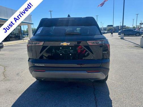 Mosaic Black Metallic 2025 Chevrolet Equinox 1LT