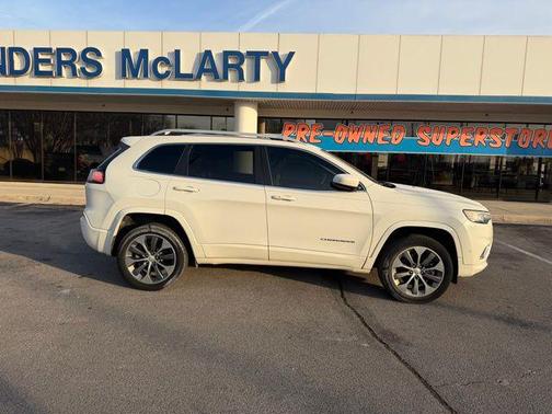 2019 Jeep Cherokee Overland