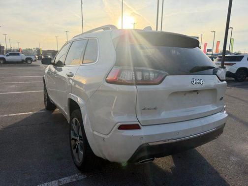 2019 Jeep Cherokee Overland