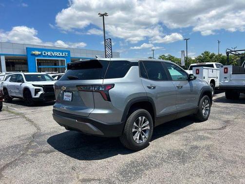 Sterling Gray Metallic 2026 Chevrolet Equinox 1LT
