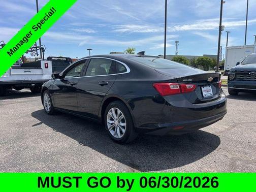 Dark Ash Metallic 2023 Chevrolet Malibu FWD 1LT