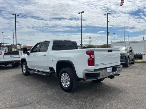 Summit White 2025 Chevrolet Silverado 2500 LT