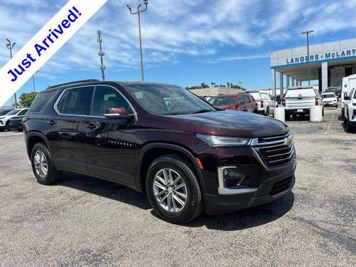 Black Cherry Metallic 2023 Chevrolet Traverse LT Cloth