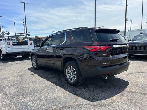 Black Cherry Metallic 2023 Chevrolet Traverse LT Cloth