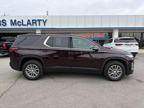 Black Cherry Metallic 2023 Chevrolet Traverse LT Cloth