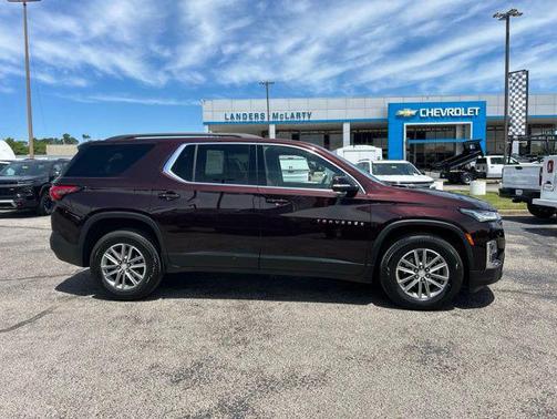 Black Cherry Metallic 2023 Chevrolet Traverse LT Cloth