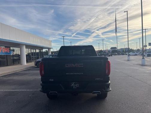 2025 GMC Sierra 1500 AT4