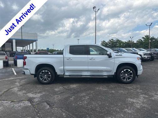 Polar White Tricoat 2026 Chevrolet Silverado 1500 High Country