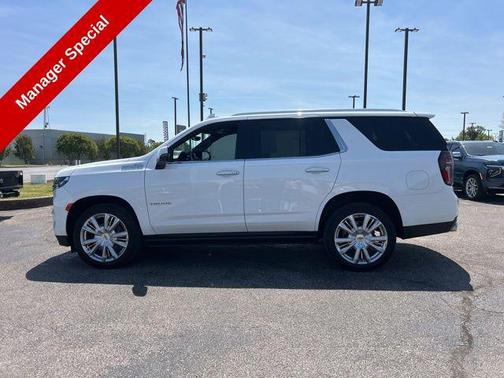 Summit White 2022 Chevrolet Tahoe 4WD High Country