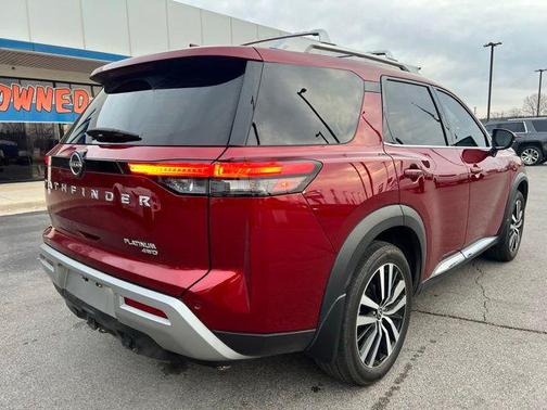 2024 Nissan Pathfinder Platinum