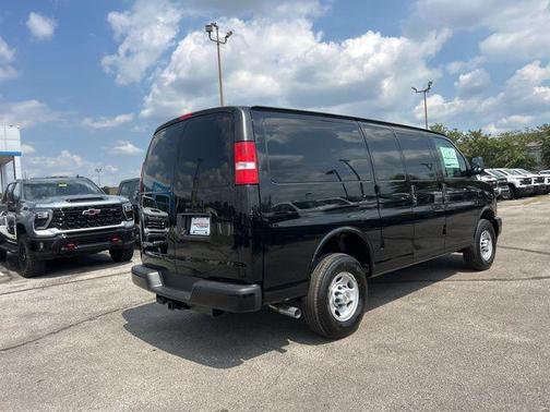 2025 Chevrolet Express 2500 RWD 2500 Regular Wheelbase WT