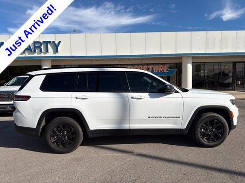 Bright White Clearcoat 2024 Jeep Grand Cherokee L Altitude