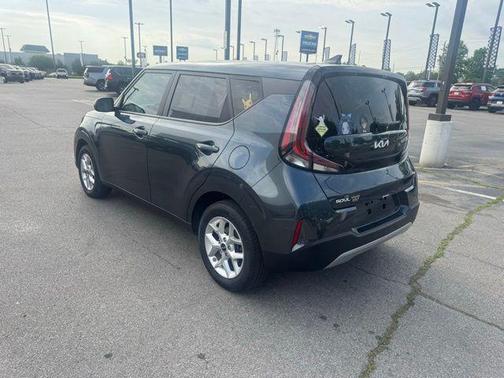 Gravity Gray 2025 Kia Soul LX