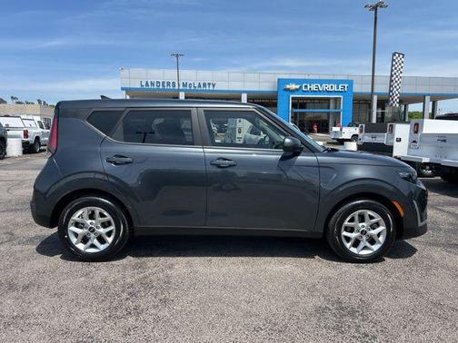 Gravity Gray 2025 Kia Soul LX