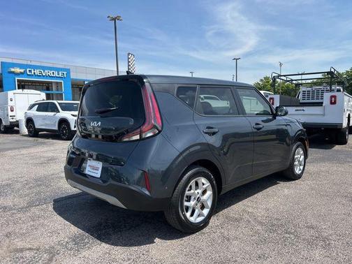 Gravity Gray 2025 Kia Soul LX