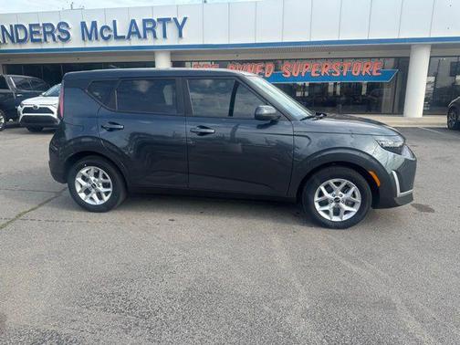 Gravity Gray 2025 Kia Soul LX