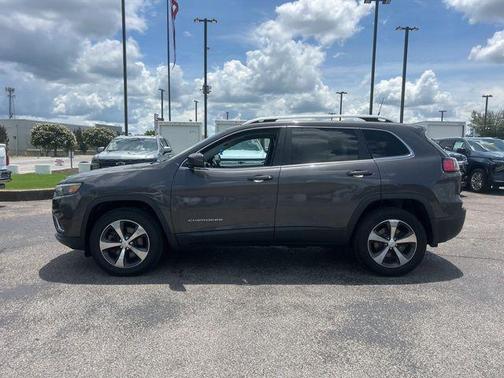 Granite Crystal Metallic Clearcoat 2019 Jeep Cherokee Limited