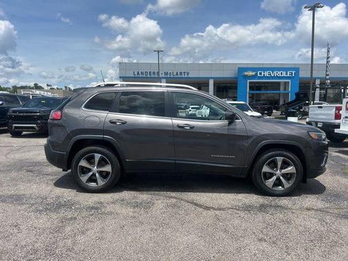 Granite Crystal Metallic Clearcoat 2019 Jeep Cherokee Limited