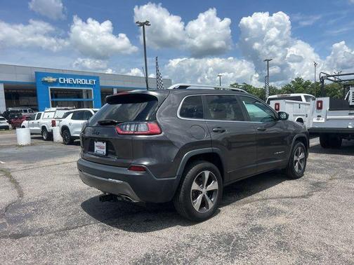 Granite Crystal Metallic Clearcoat 2019 Jeep Cherokee Limited