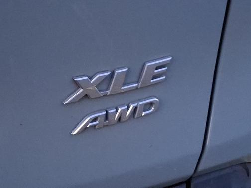 Lunar Rock 2022 Toyota RAV4 XLE