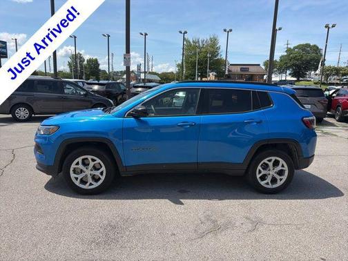 Hydro Blue Pearlcoat 2024 Jeep Compass Latitude