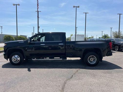Black 2023 Chevrolet Silverado 3500 High Country